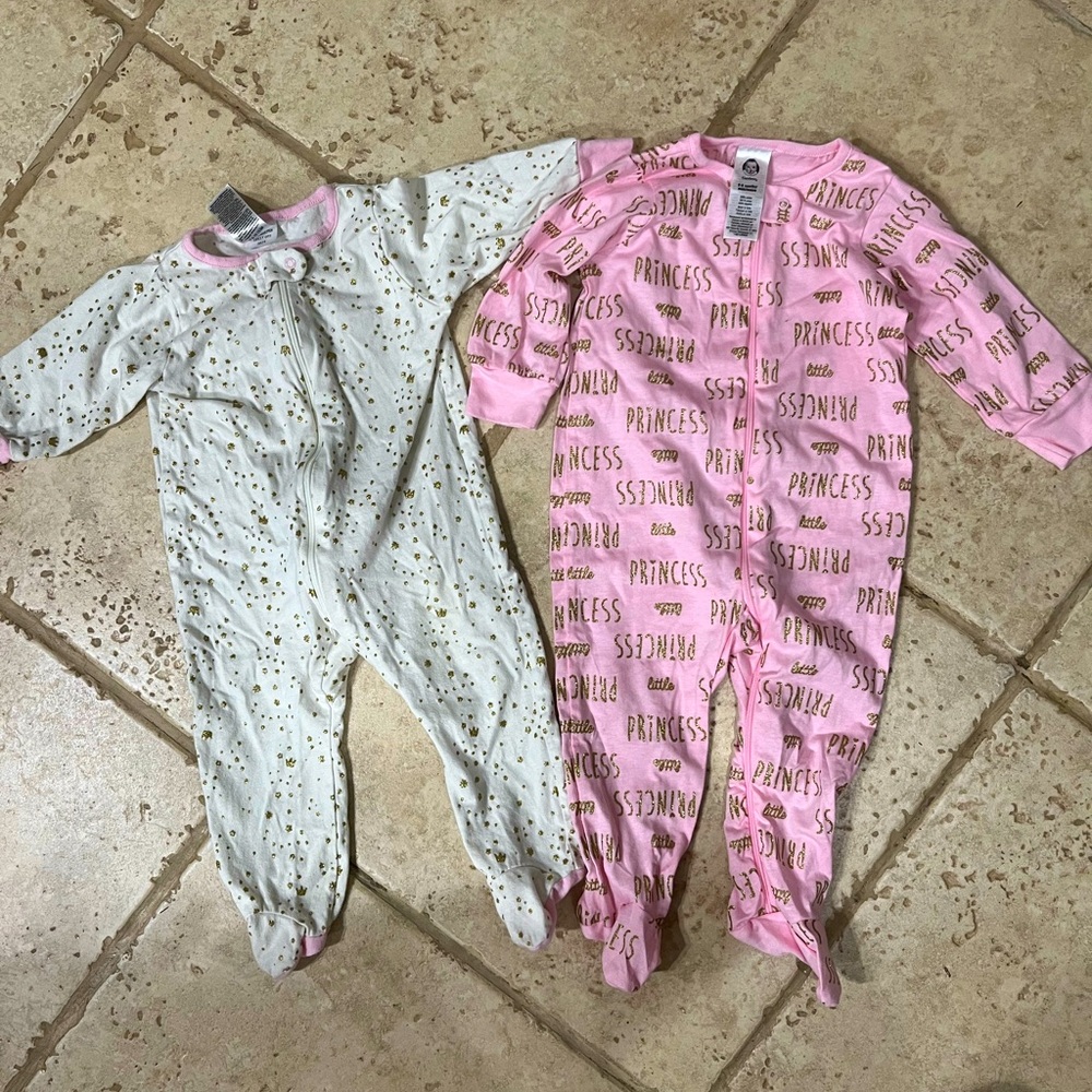 Gerber NWOT (2) Gold Sparkle Princess Baby Girl Footies size 6-9 month